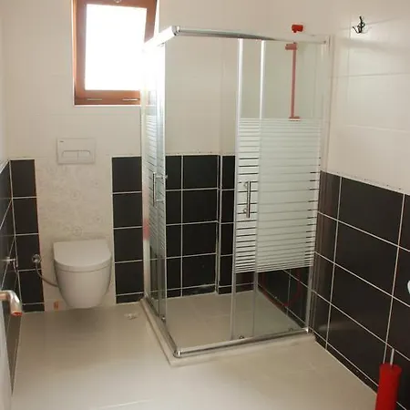 Kabuk Ev Privatunterkunft
